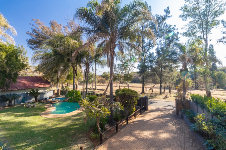 4 Bedroom Property for Sale in Meerhof North West